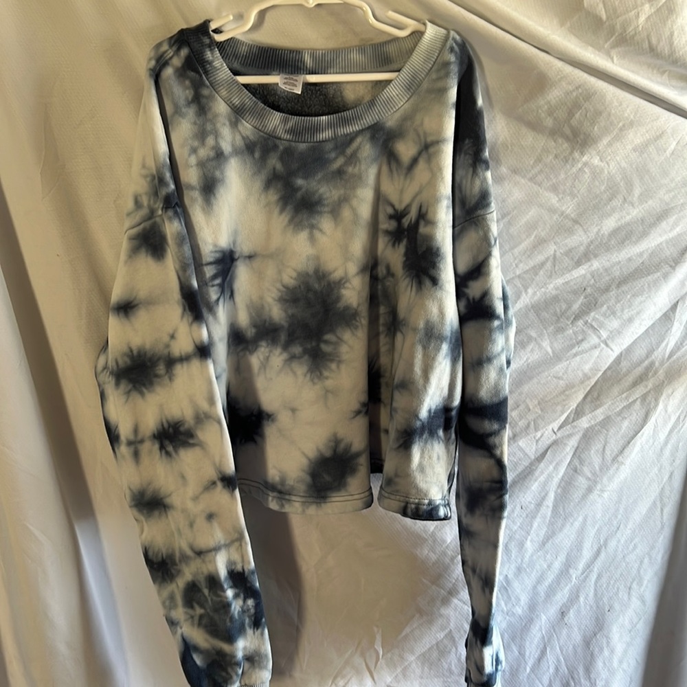 Cropped tie dye sweater size S